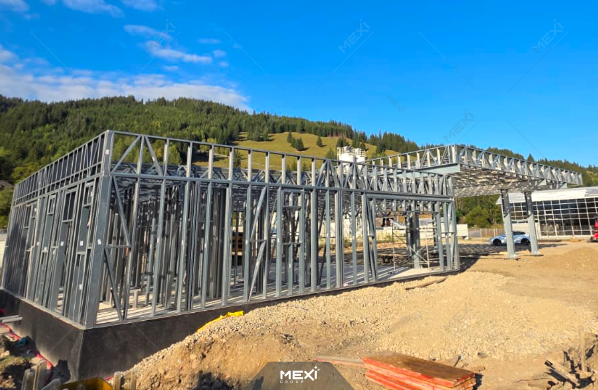 construcții comerciale pe structură metalică ușoară